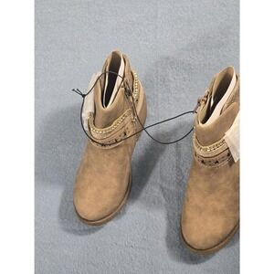 Girl's Ankle Boots Size 11M Tan Glitter Star Detail Western Booties